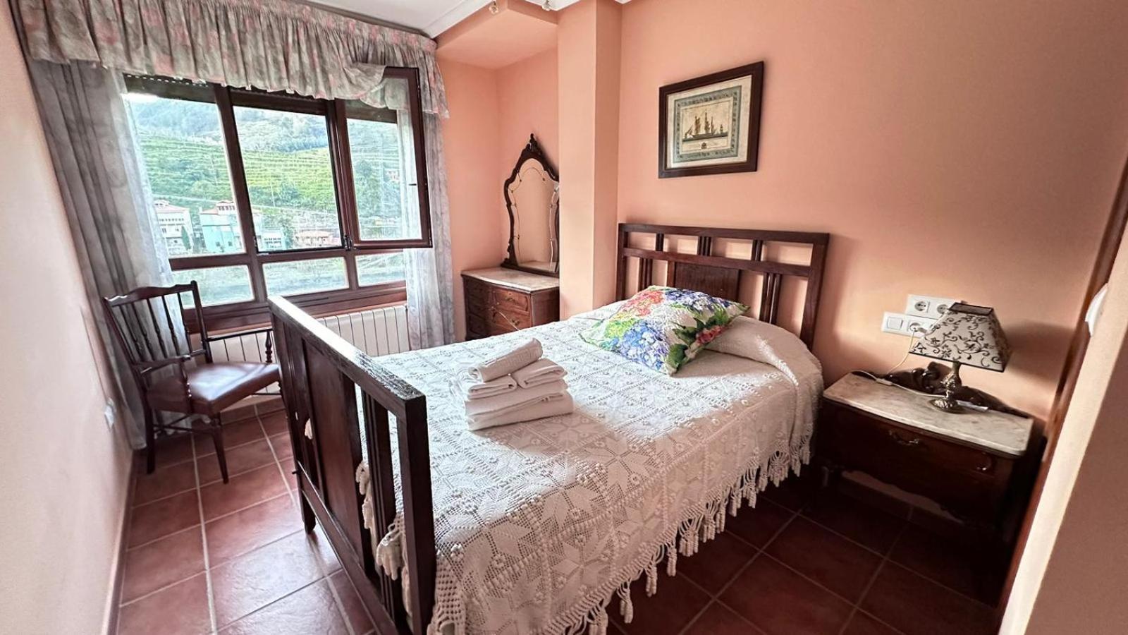 Affittacamere Casa Alpargateiro Os Peares Esterno foto
