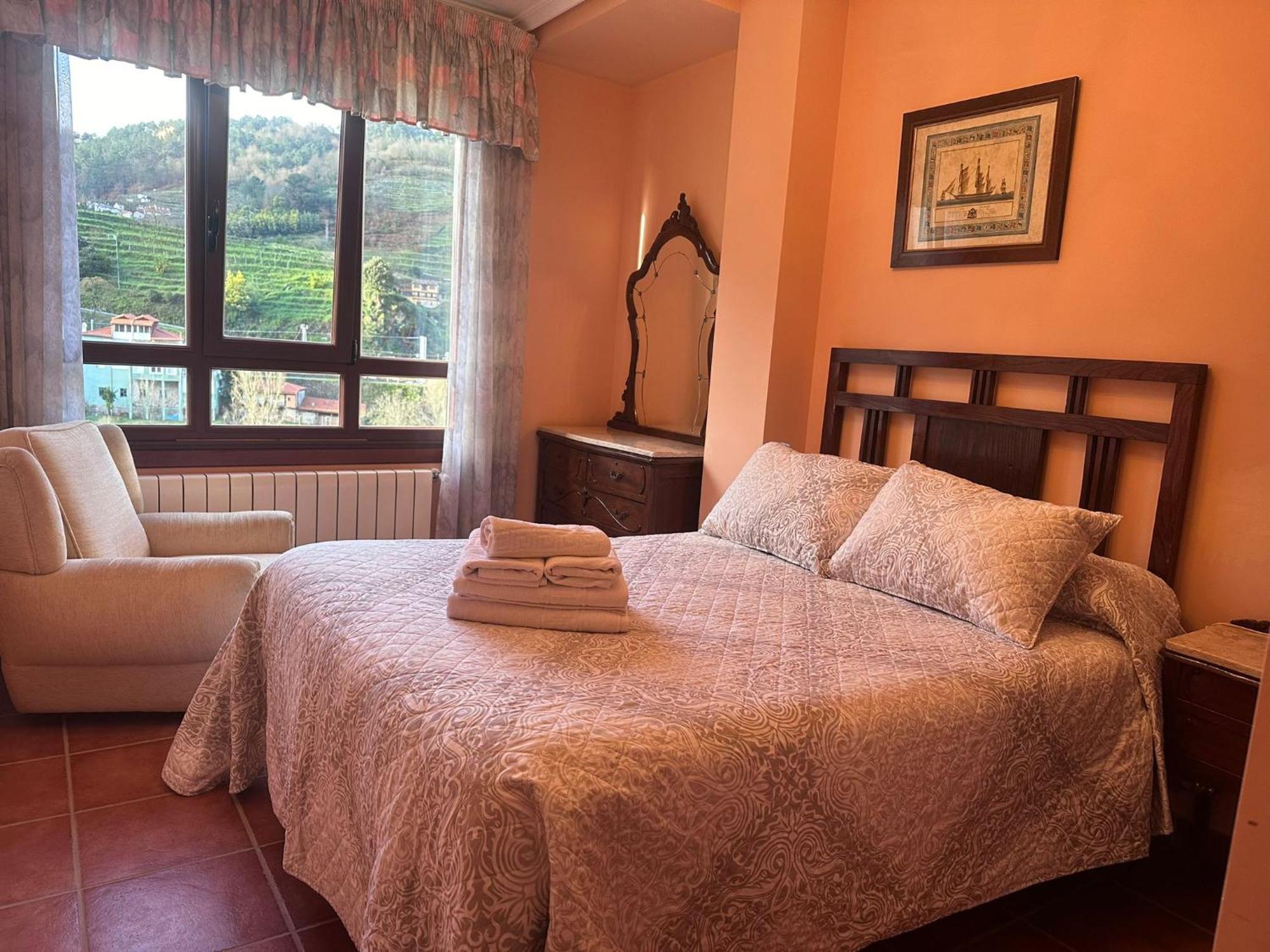 Affittacamere Casa Alpargateiro Os Peares Esterno foto