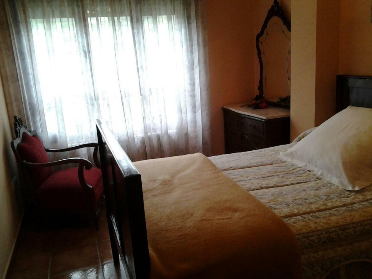 Affittacamere Casa Alpargateiro Os Peares Esterno foto